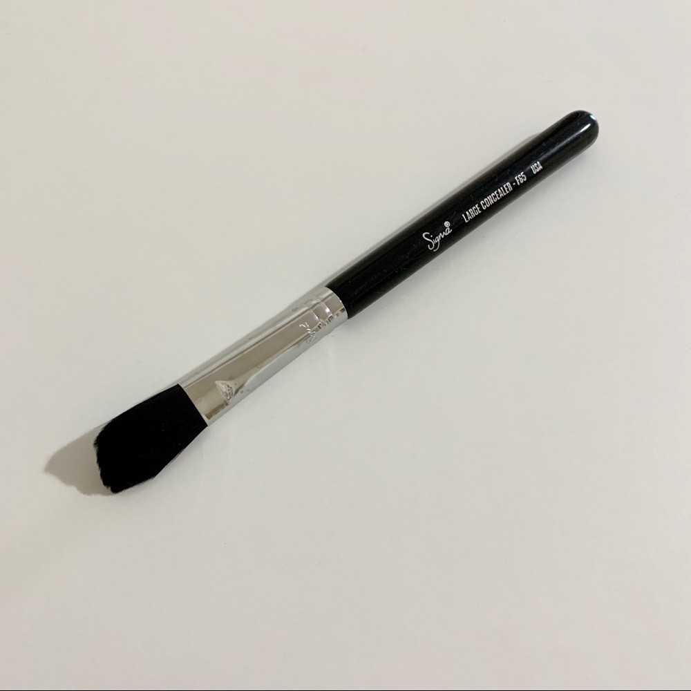 Sigma F65 Concealer Brush